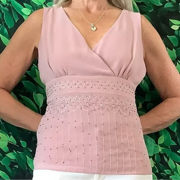 🌸 LOFT Pink Beaded V-Neck Sleeveless Blouse – Size 10 (Fits Like 6–8) - Picture 2 of 9